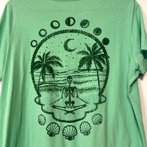 Torrid Green Serene Dreamer Skull Classic Fit Short Sleeve Tee Like New